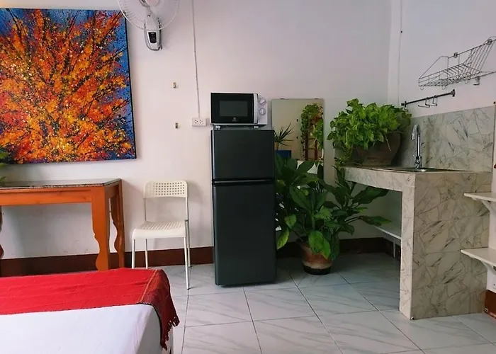 Lumphini Perfect Escape Sunny Rooftop Ensuite *