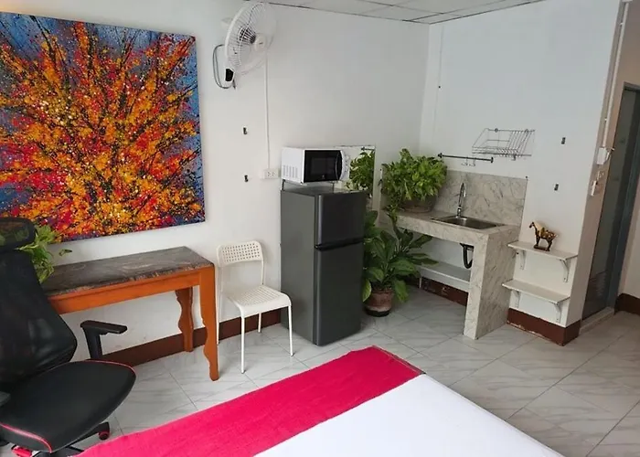 Lumphini Perfect Escape Sunny Rooftop Ensuite * 방콕