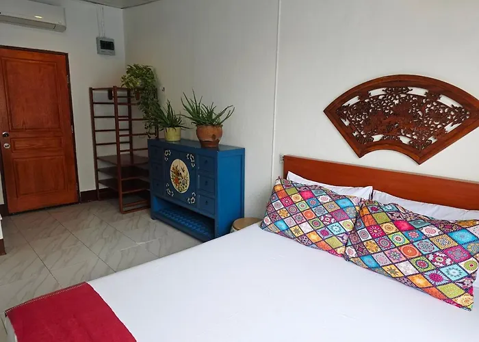 Lumphini Perfect Escape Sunny Rooftop Ensuite 아파트 방콕