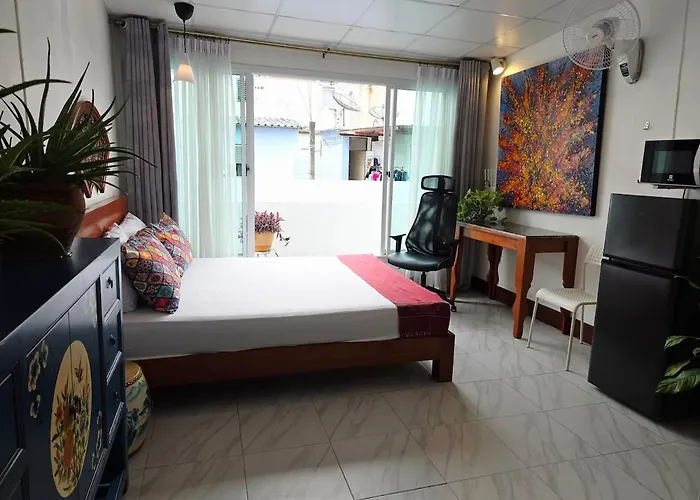 아파트 Lumphini Perfect Escape Sunny Rooftop Ensuite *